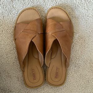 Born leather sandals women’s 10